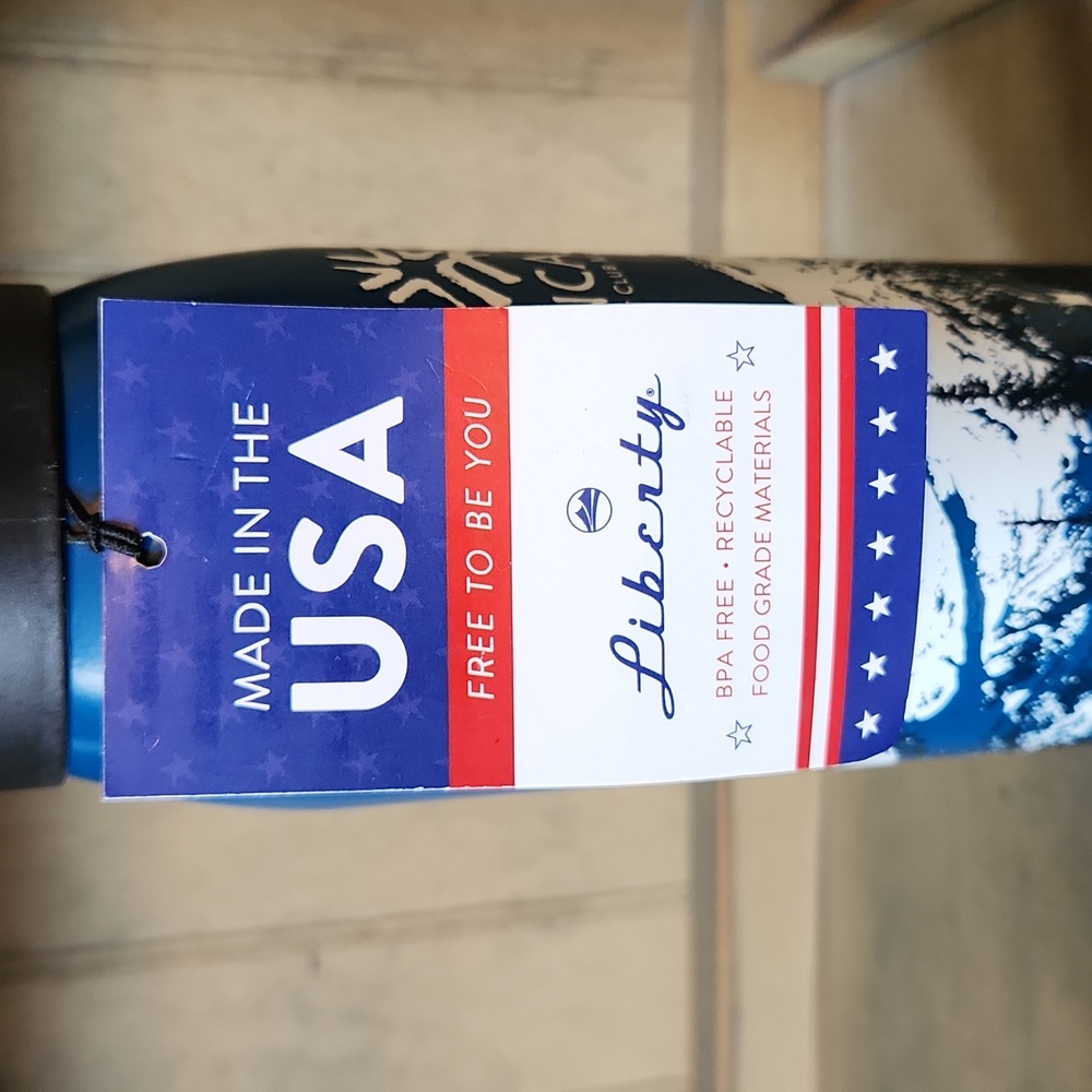 Liberty Free to Be You Suncadia Sports Club Member Water Bottle - Picture 4 of 11